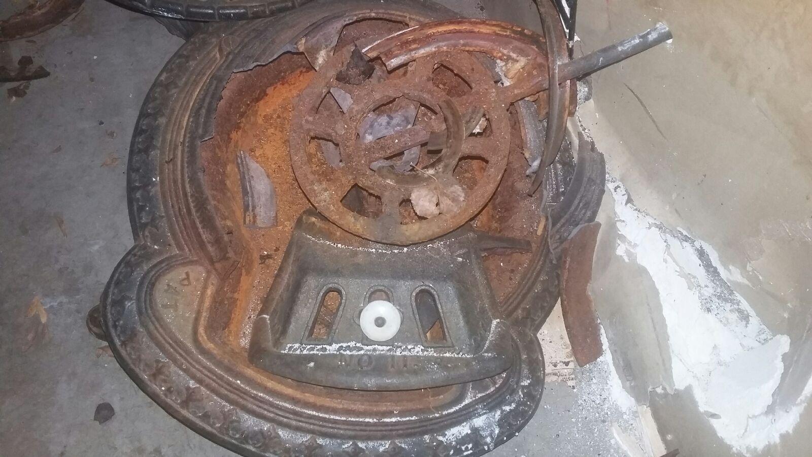 Antique pot belly stove Value &amp; Appraisal | InstAppraisal